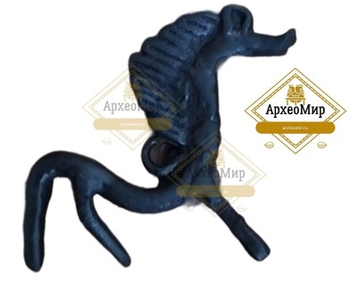 Привеска _Коник_ юхновская культура ранний железный век (2).jpg (72.32 КБ) 36007 просмотров Привеска _Коник_ юхновская культура ранний железный век (2).jpg