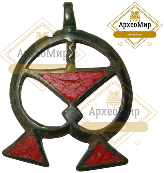 Привеска круга варварских эмалей